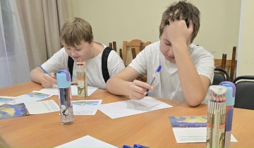 Пусть Новый год принесет нашим защитникам радость, силу духа и мирное небо над головой!