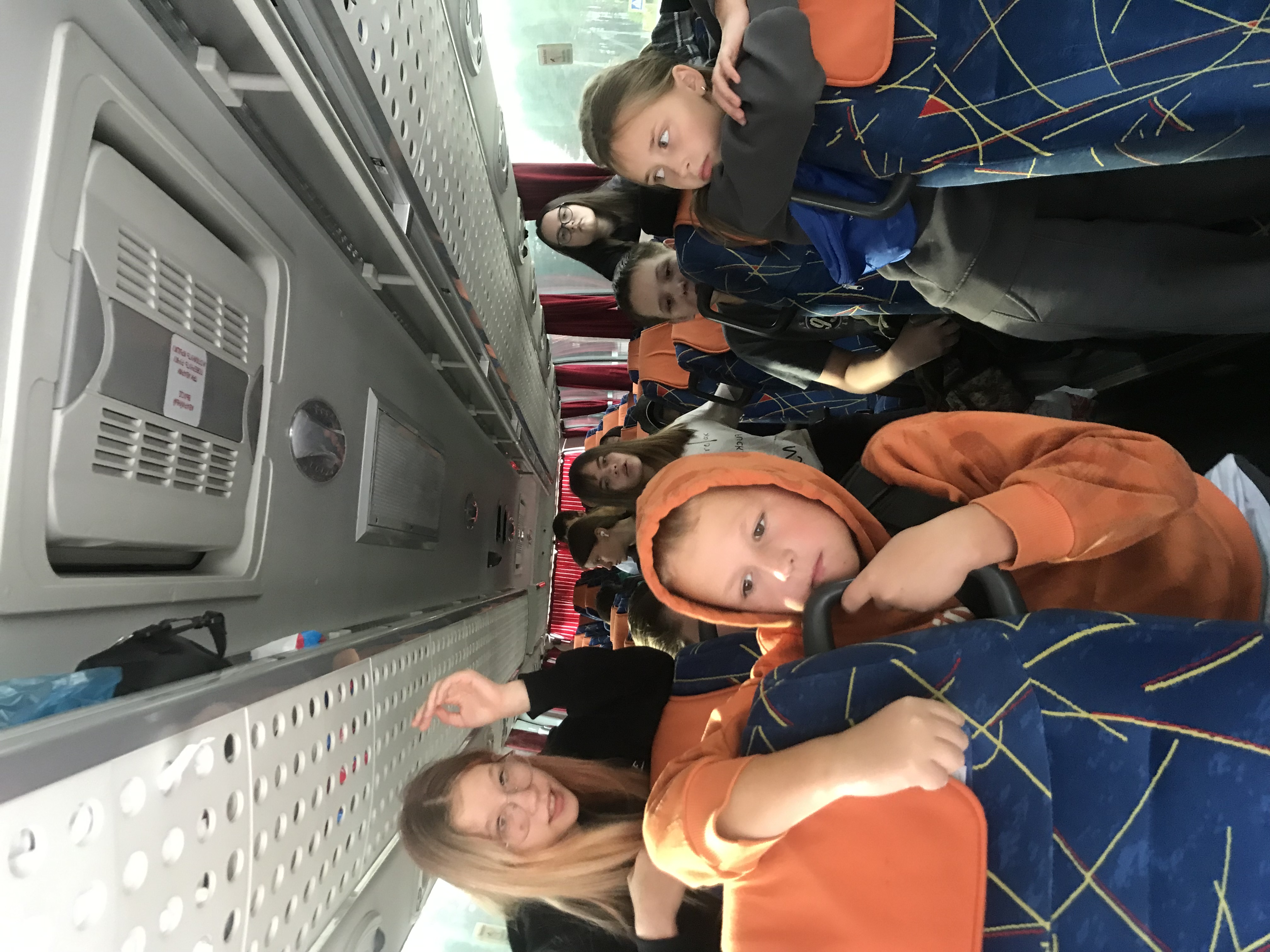 В минувшую субботу 23 кадуйских школьника вернулись из детского загородного лагеря «Бобровниково». 